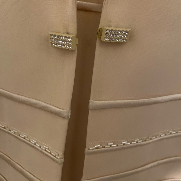 Beige sparkle blazer set - Picture 4 of 9